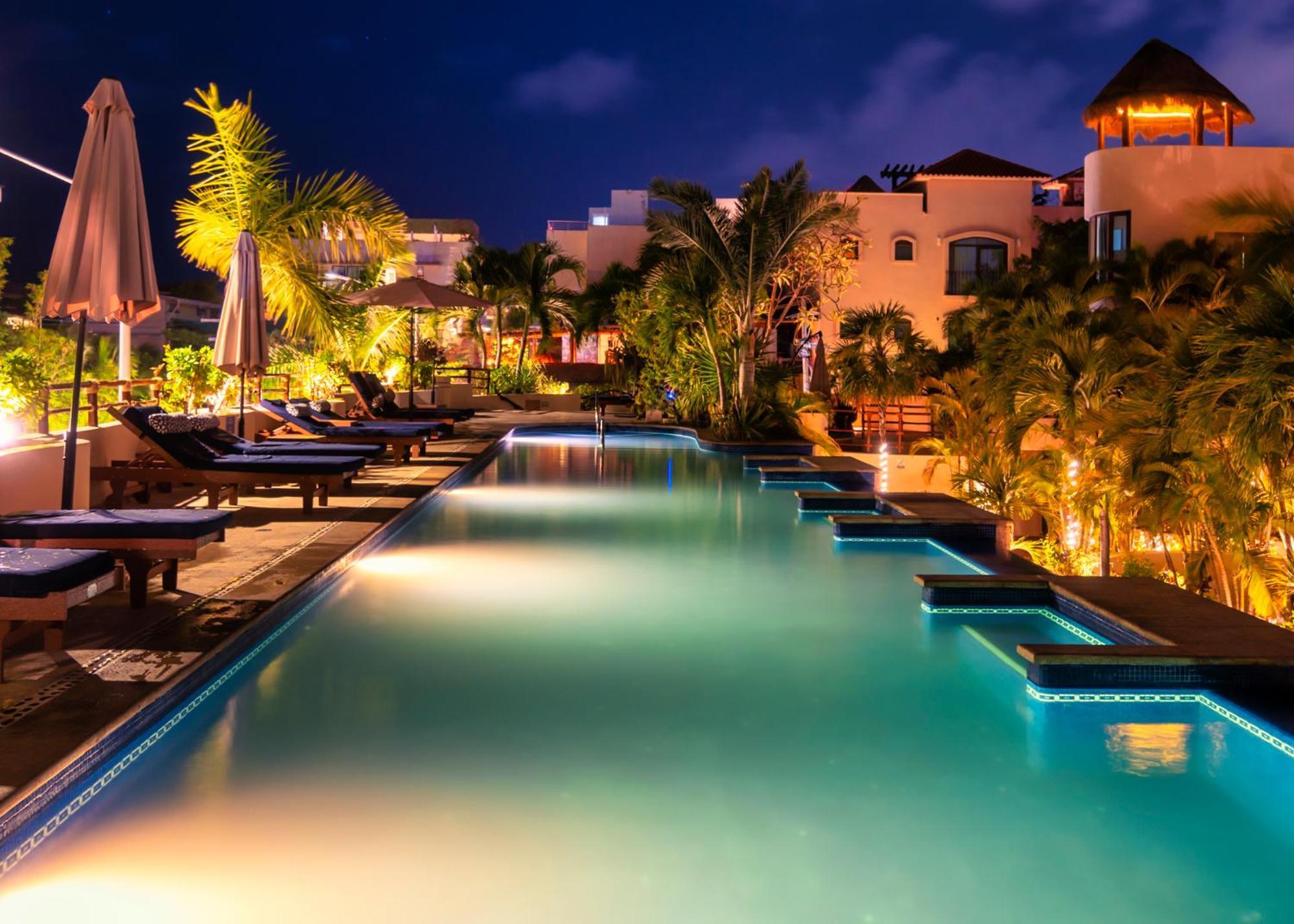 Porto Playa Condo Hotel And Beach Club Плая-дель-Кармен Экстерьер фото